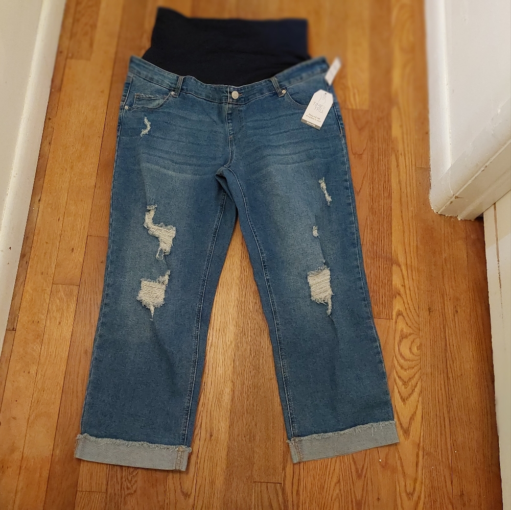 NWT Time and Tru maternity bluejeans